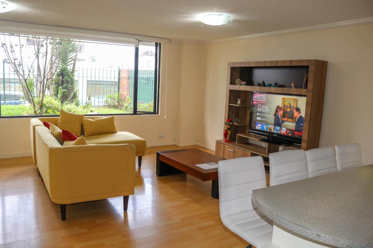 Vanilla Suite - Great Location - Financial Zone キト エクステリア 写真